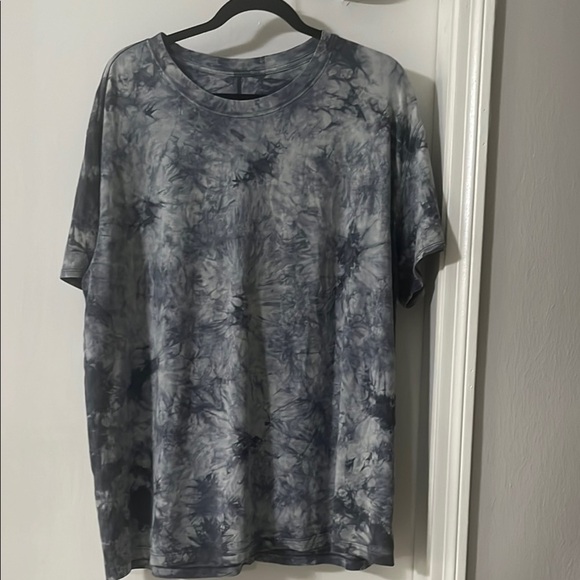 lululemon athletica Other - Lululemon Men's Gray Tie-Dye Shirt